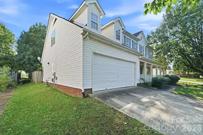 10212 Billingham Drive, Charlotte, NC 28269 - Photo 2