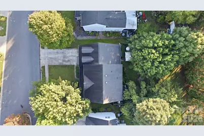 10212 Billingham Drive, Charlotte, NC 28269 - Photo 16
