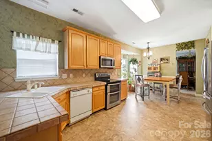 10212 Billingham Dr, Charlotte, NC 28269 - Photo 28