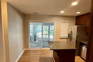 10162 Ballyclare Ct, Charlotte, NC 28213 - Photo 8