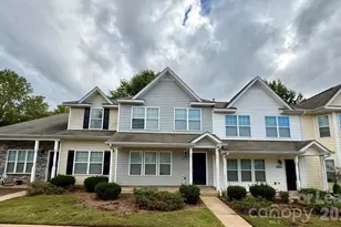 10162 Ballyclare Ct, Charlotte, NC 28213 - Photo 2