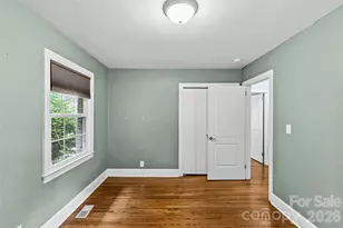 2538 Arnold Dr E, Charlotte, NC 28205 - Photo 30
