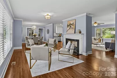 2538 Arnold Drive E, Charlotte, NC 28205 - Photo 4