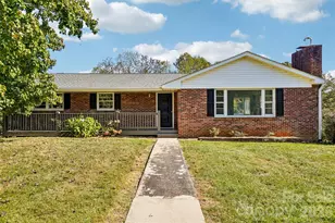28 Highland St, Weaverville, NC 28787 - Photo 1