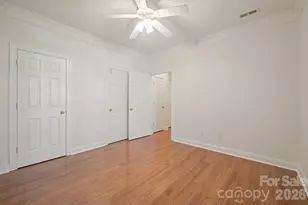 8845 Legacy Lake Ln, Charlotte, NC 28269 - Photo 30