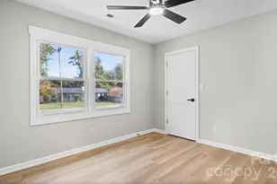 708 Aintree Rd, Charlotte, NC 28215 - Photo 26