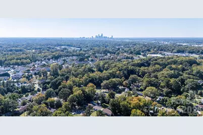 708 Aintree Road, Charlotte, NC 28215 - Photo 38