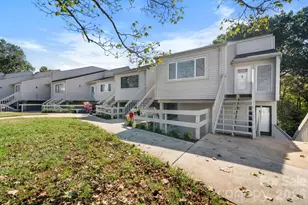 1050 21st Ave NW, Hickory, NC 28601 - Photo 1