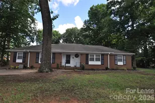 242 N Sharon Amity Road N, Charlotte, NC 28211 - Photo 2