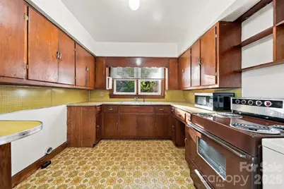 203 W 21st Street, Newton, NC 28658 - Photo 10