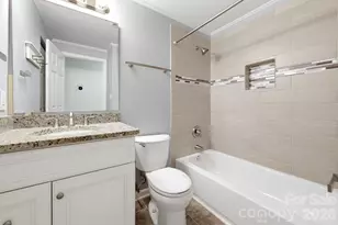 6901 Rollingridge Dr, Charlotte, NC 28211 - Photo 14