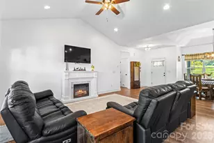 124 Tranquility Ln, Harmony, NC 28634 - Photo 18