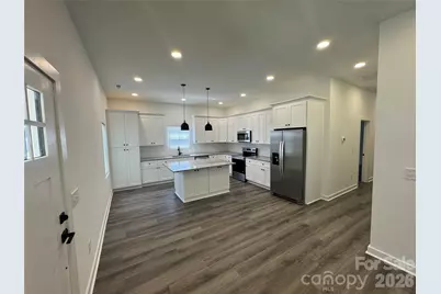 331 E Lowrance Avenue, Mooresville, NC 28115 - Photo 4