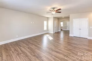 5321 Bella Rose Ct, Charlotte, NC 28216 - Photo 8