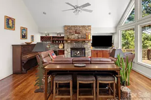 1 Meadow Ridge Ln, Hendersonville, NC 28739 - Photo 8