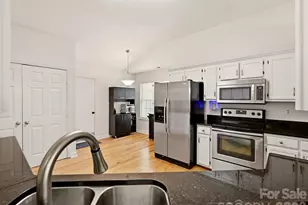 6701 Sweetfield Dr, Charlotte, NC 28269 - Photo 6