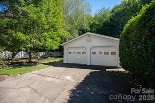2400 Turnberry Ln, Charlotte, NC 28210 - Photo 18