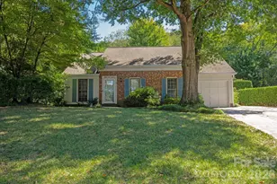 2400 Turnberry Ln, Charlotte, NC 28210 - Photo 2