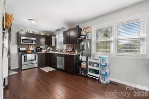 291 N Hughes Blvd, Hickory, NC 28601 - Photo 10