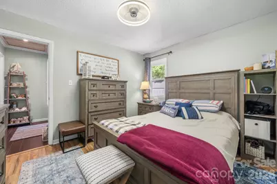 291 N Hughes Boulevard, Hickory, NC 28601 - Photo 20