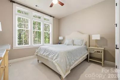 2810 Selwyn Avenue #210, Charlotte, NC 28209 - Photo 4