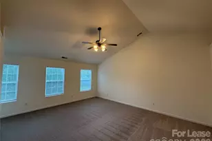 6734 Chieftain Dr, Charlotte, NC 28216 - Photo 12