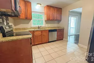 350 Waycross Dr, Charlotte, NC 28214 - Photo 4