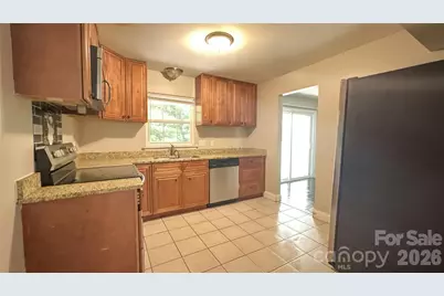 350 Waycross Drive, Charlotte, NC 28214 - Photo 2