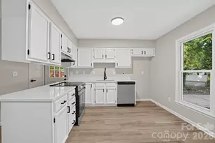 8500 Othello Pl, Charlotte, NC 28227 - Photo 4