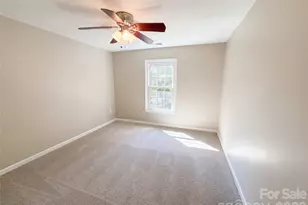 5609 Fairvista Dr, Charlotte, NC 28269 - Photo 16