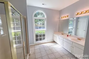 5609 Fairvista Dr, Charlotte, NC 28269 - Photo 14
