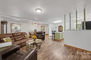 3917 Lake Rd, Charlotte, NC 28269 - Photo 4