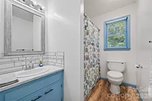 3917 Lake Rd, Charlotte, NC 28269 - Photo 8