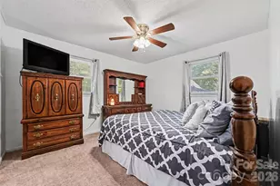 3917 Lake Rd, Charlotte, NC 28269 - Photo 10
