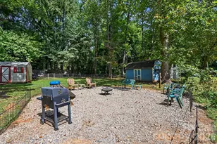 3917 Lake Rd, Charlotte, NC 28269 - Photo 14