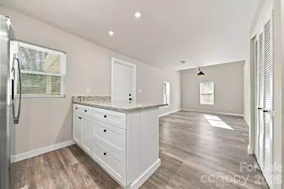 111 Hickory Street SW, Lenoir, NC 28645 - Photo 12