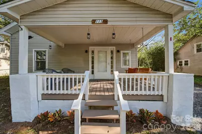 111 Hickory Street SW, Lenoir, NC 28645 - Photo 2