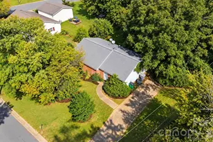 2636 Dalecrest Dr, Charlotte, NC 28269 - Photo 16