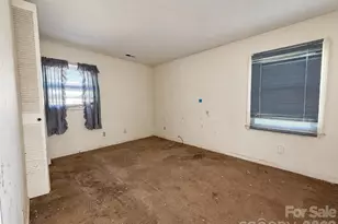 2636 Dalecrest Dr, Charlotte, NC 28269 - Photo 10