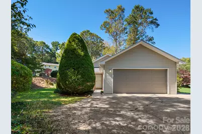 103 Amelia Drive, Hendersonville, NC 28792 - Photo 2
