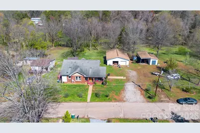 218 W 28th Street, Newton, NC 28658 - Photo 2