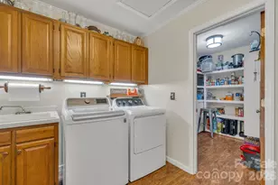 573 Watauga St, Newland, NC 28657 - Photo 14