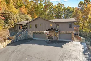 573 Watauga St, Newland, NC 28657 - Photo 2