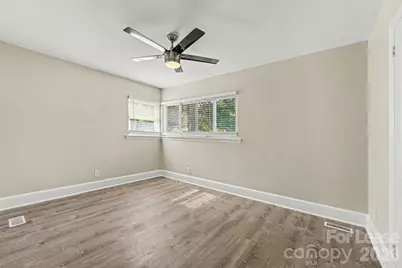 447 E Woodlawn Road, Charlotte, NC 28209 - Photo 4