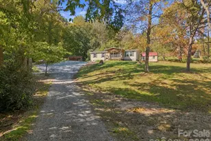 375 Lanning Mill Rd, Hendersonville, NC 28792 - Photo 2