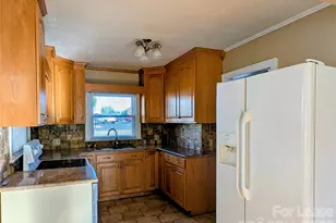 119 Ridgeway Ave, Statesville, NC 28677 - Photo 4