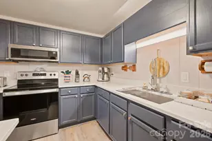 220 Charter Hills Rd, Beech Mountain, NC 28604 - Photo 12