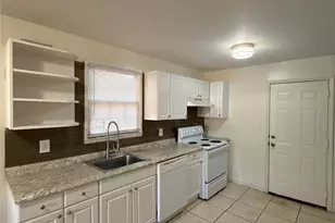 5135 Grapevine Dr, Charlotte, NC 28217 - Photo 6