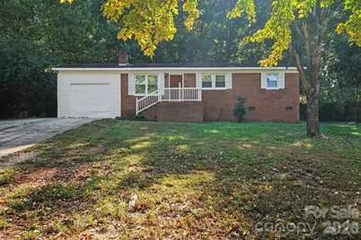 306 Hubbard Street, Lincolnton, NC 28092 - Photo 2