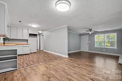 306 Hubbard Street, Lincolnton, NC 28092 - Photo 16